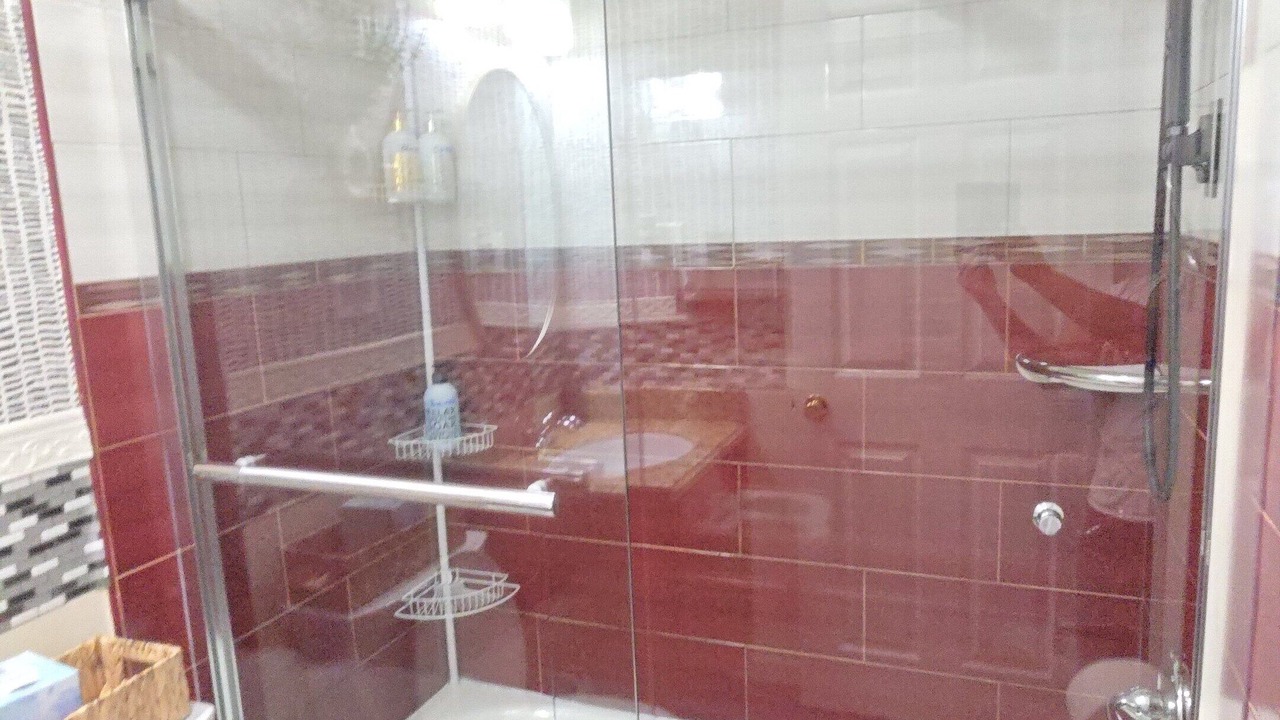 Photo of Bathroom in Emerson Hill