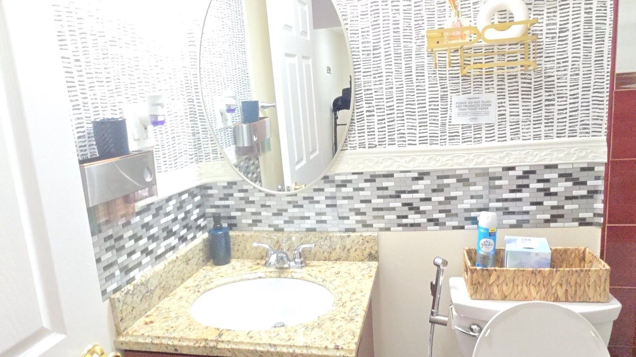 Photo of Bathroom in Emerson Hill