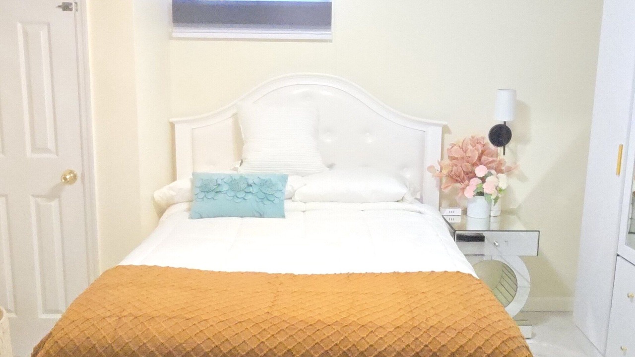 Photo of Bedroom in Emerson Hill