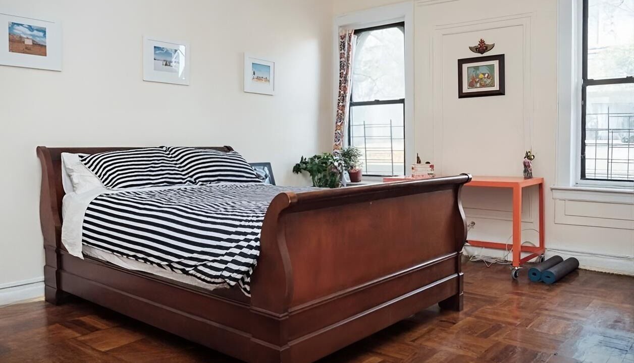 Photo of Bedroom in Prospect-Lefferts Gardens Historic District