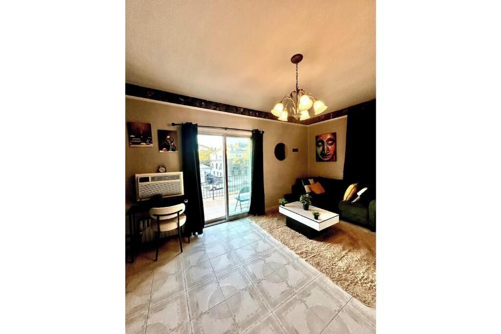 Photo of Livingroom in Williamsbridge