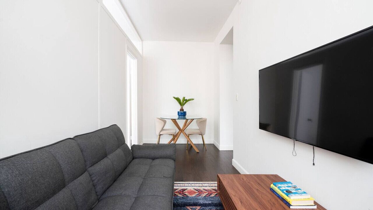Photo of Livingroom in Financial District