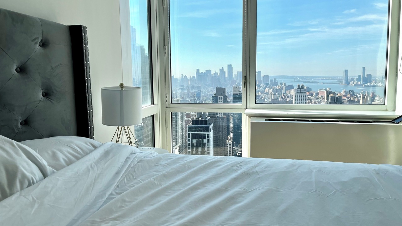 Photo of Bedroom in Midtown South