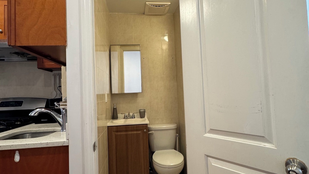 Photo of Bathroom in Chinatown