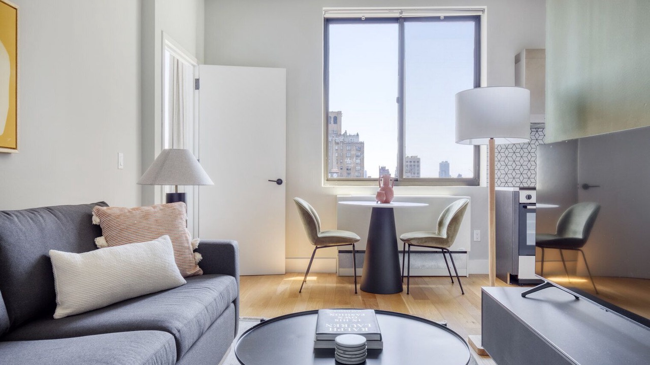 Photo of Livingroom in Ukrainian Village