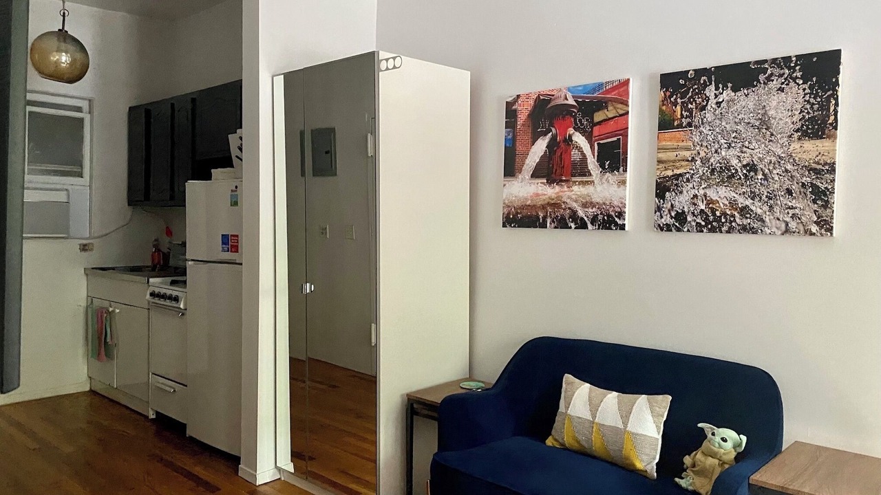 Photo of Livingroom in Ukrainian Village