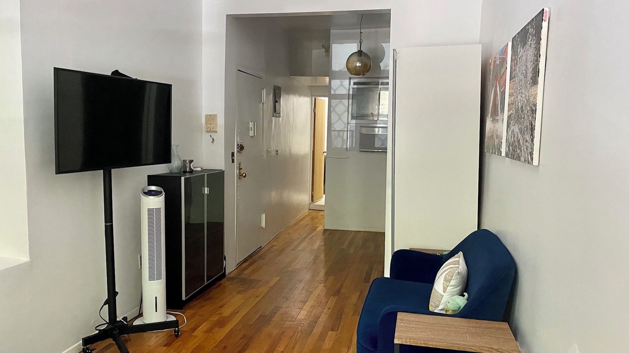 Photo of Livingroom in Ukrainian Village