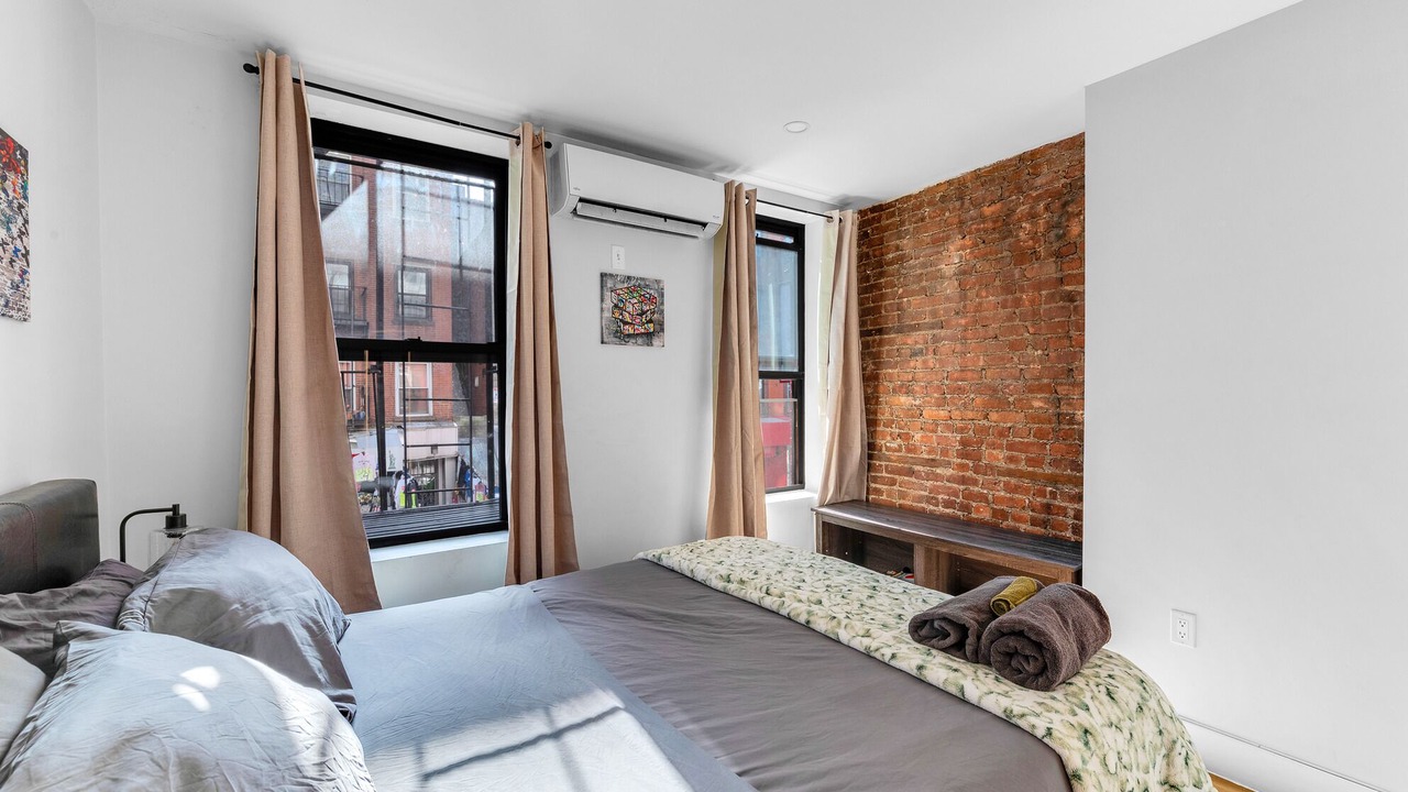 Photo of Bedroom in Chinatown