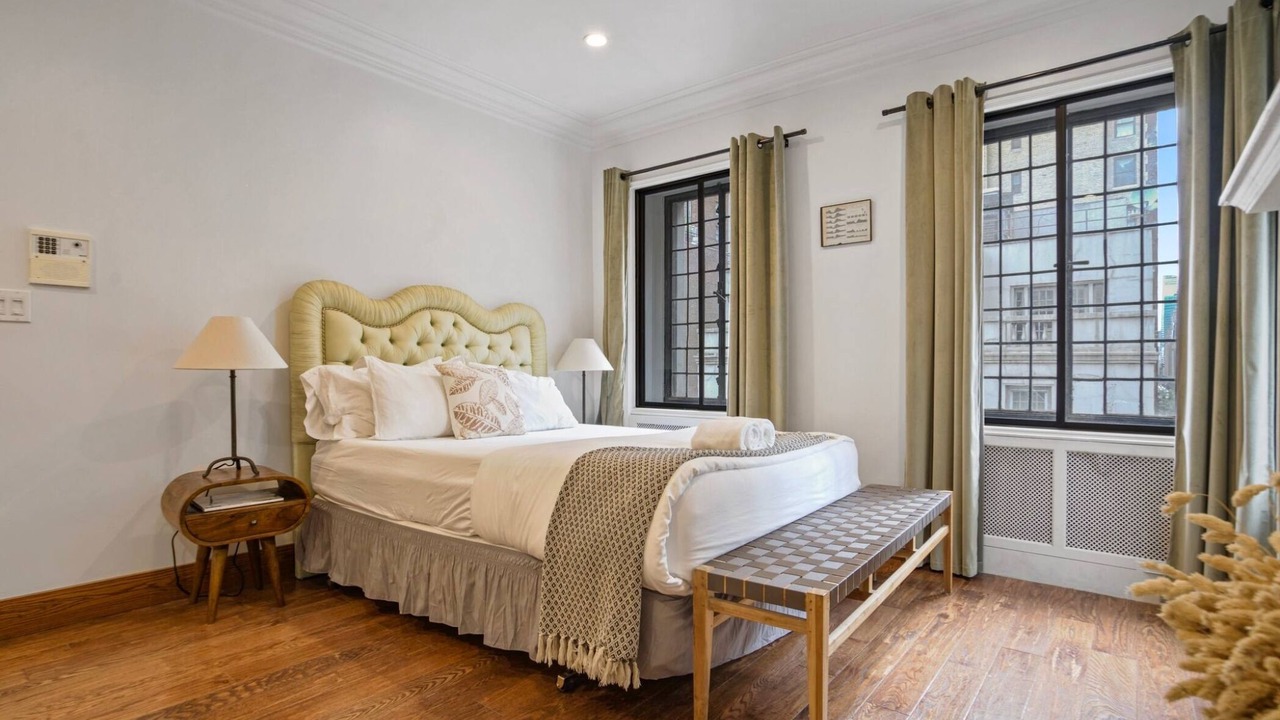 Photo of Bedroom in Midtown East
