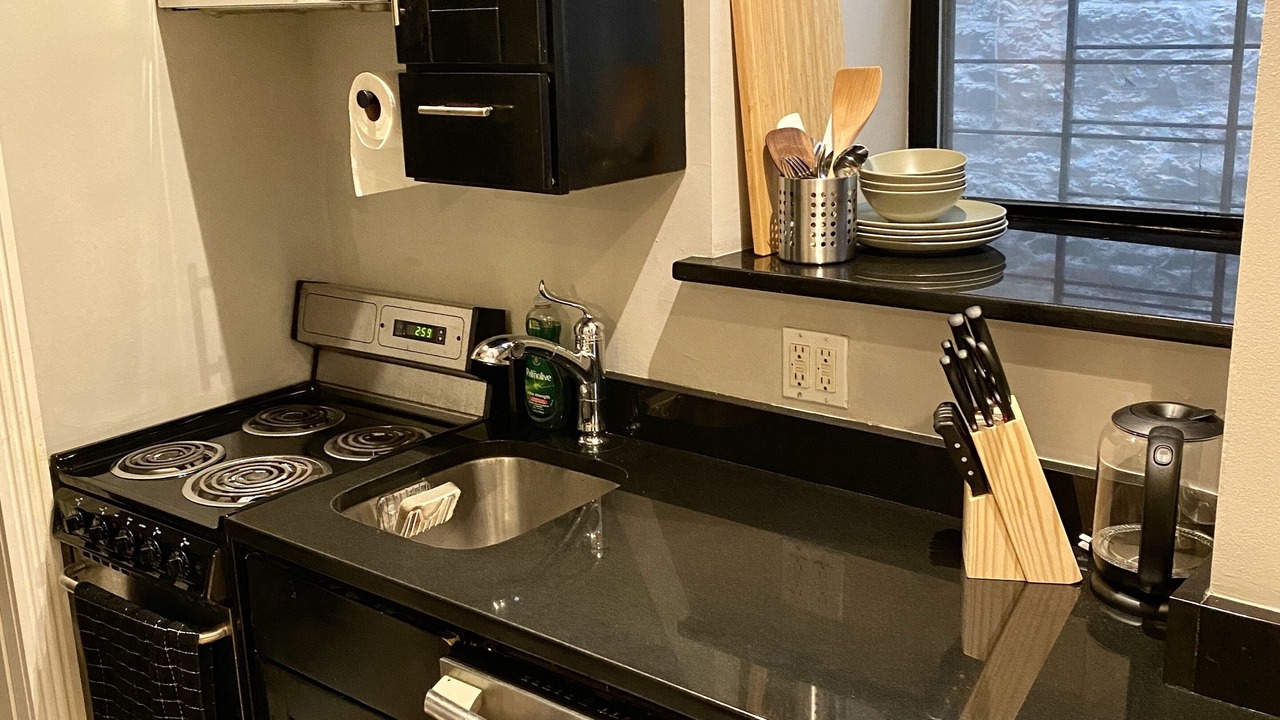 Photo of Kitchen in Tudor City