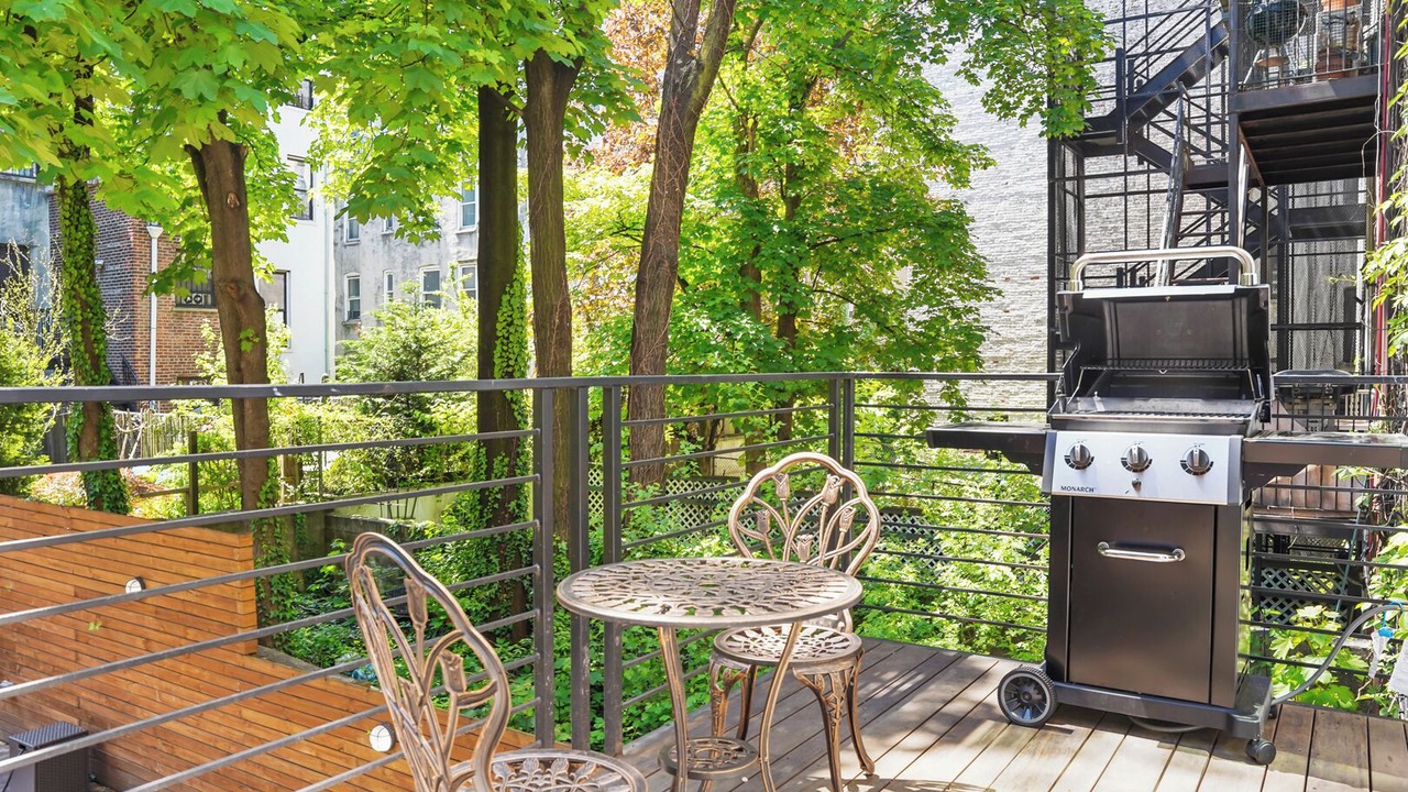 Photo of Outdoor in Upper Manhattan