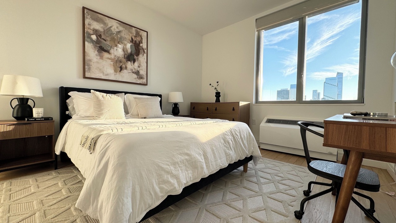 Photo of Bedroom in Lincoln Square