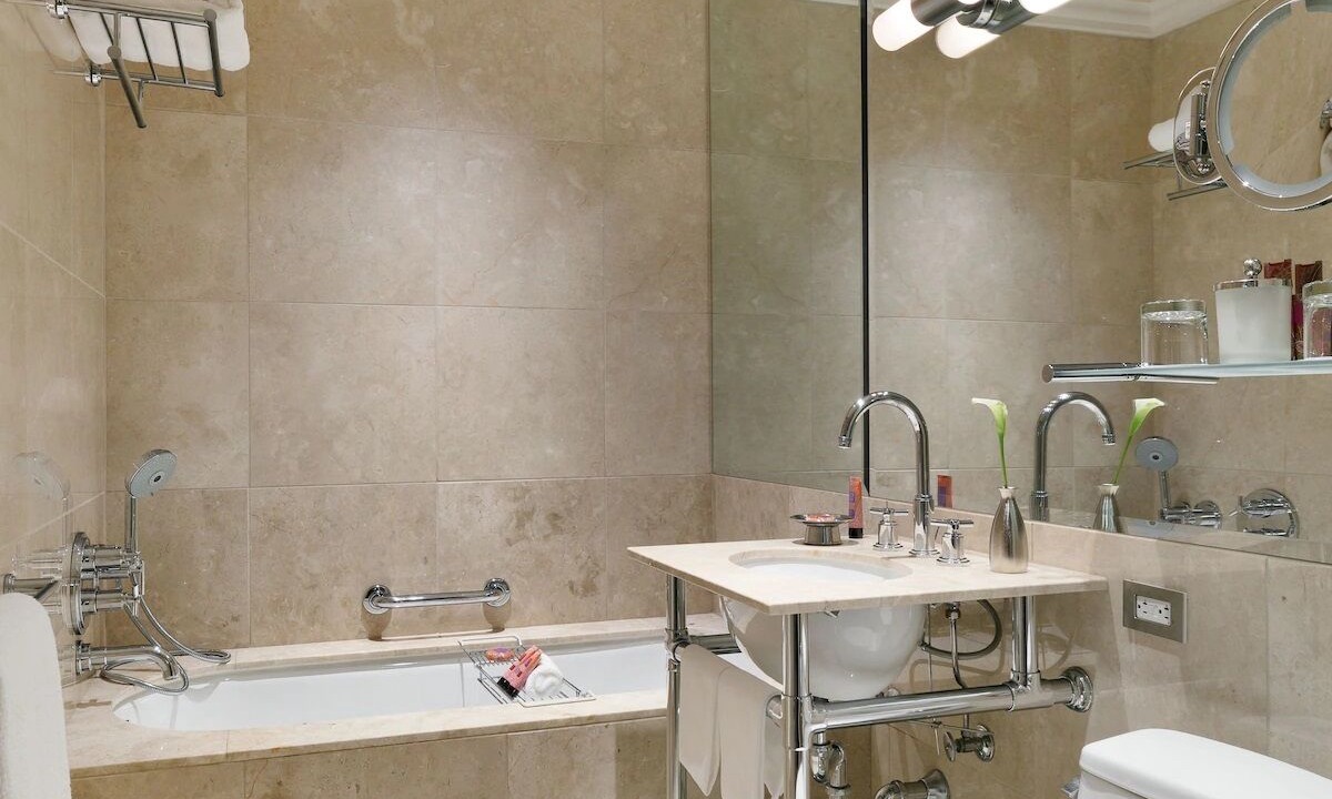 Photo of Bathroom in Central Park South