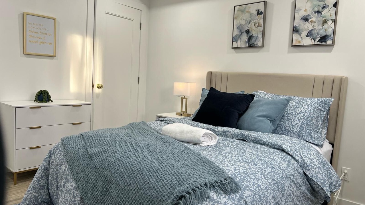 Photo of Bedroom in Throgs Neck