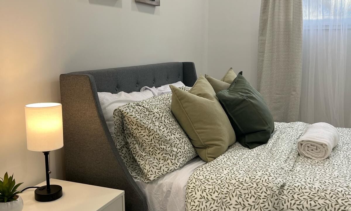 Photo of Bedroom in Throgs Neck