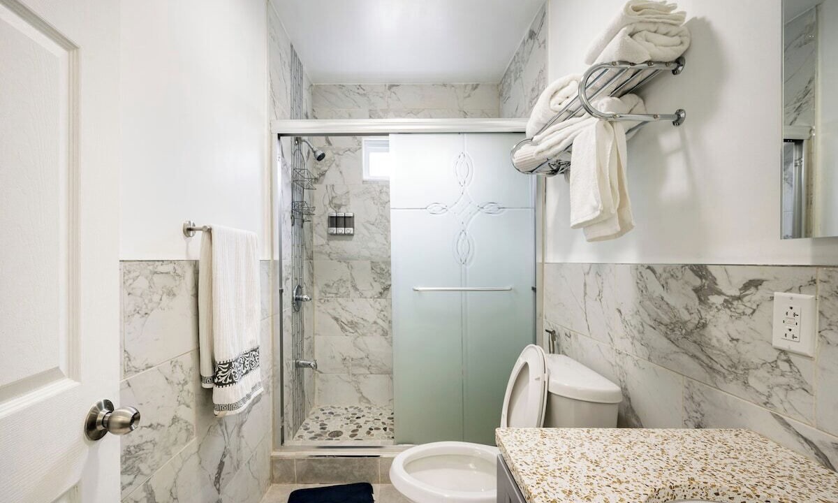 Photo of Bathroom in Jamaica Hills