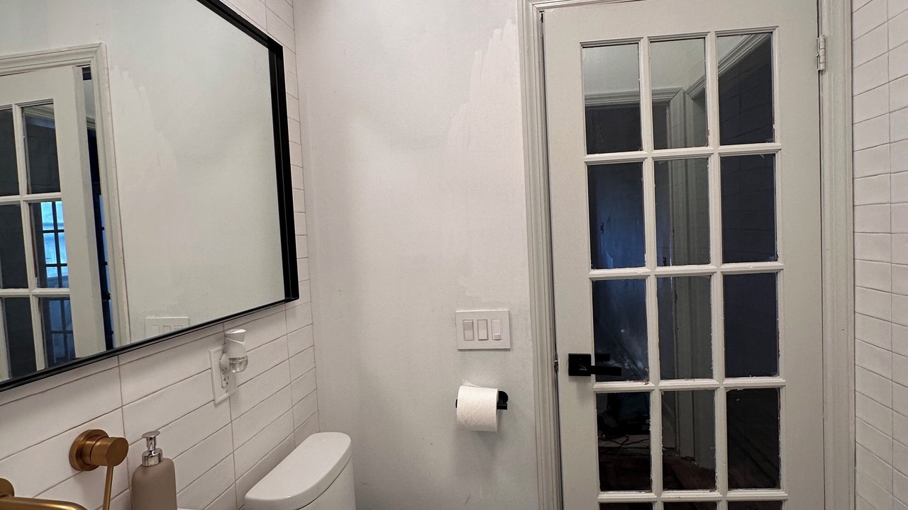 Photo of Bathroom in Far Rockaway