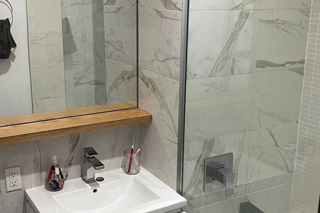 Photo of Bathroom in Bushwick