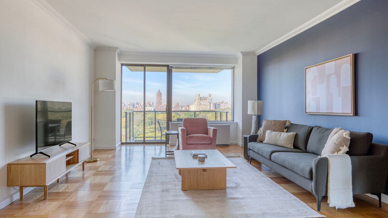 Photo of Livingroom in Uptown