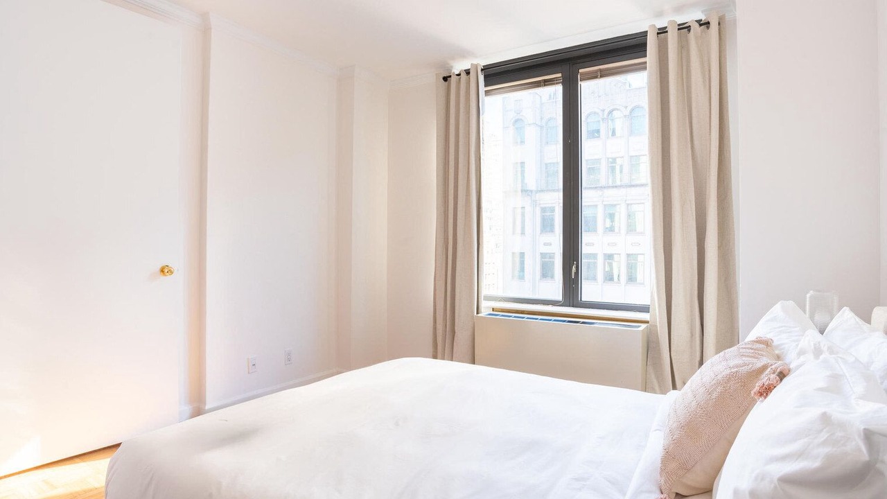 Photo of Bedroom in Sutton Place