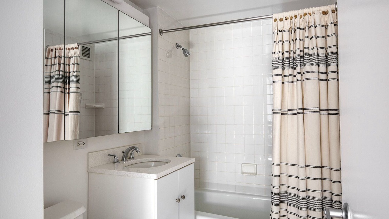 Photo of Bathroom in Bowery