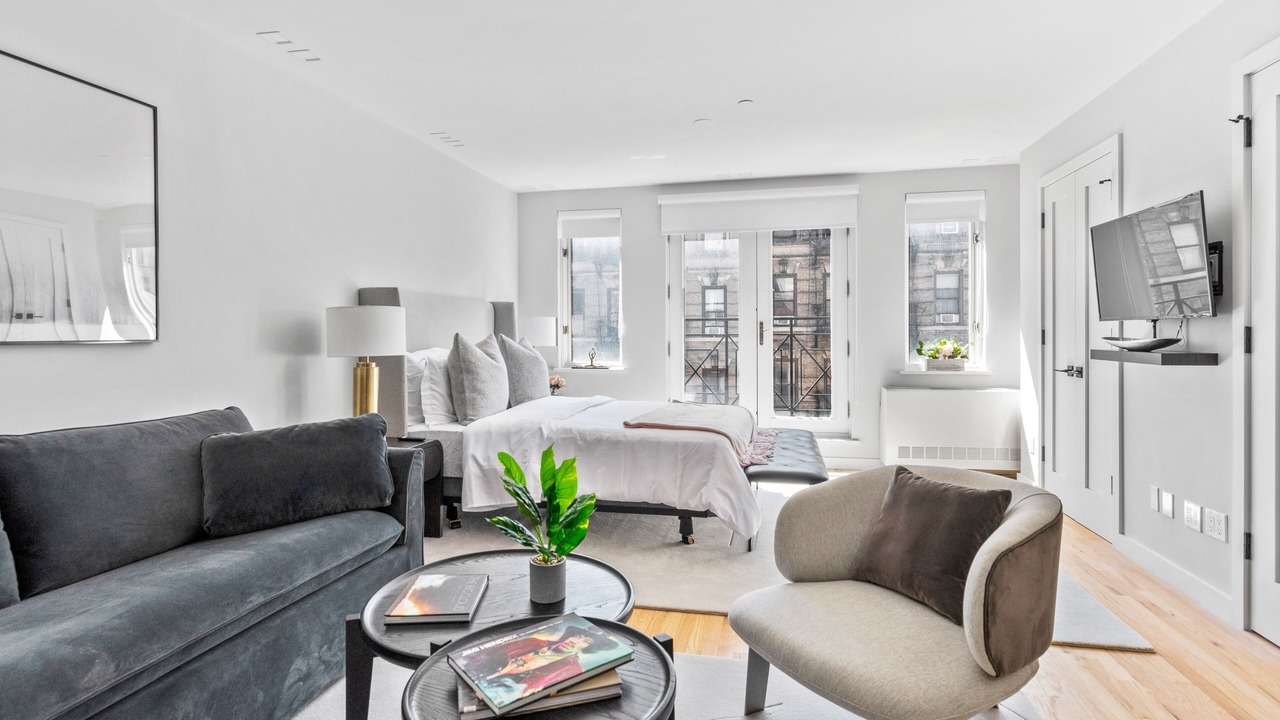 Photo of Livingroom in Central Park South