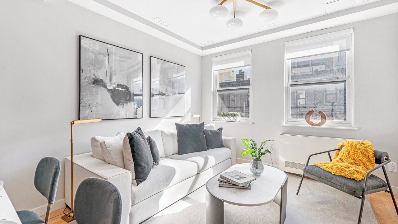 Photo of Livingroom in Central Park South