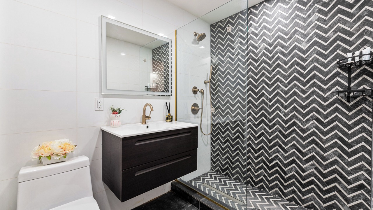 Photo of Bathroom in Central Park South
