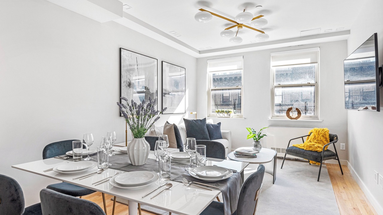 Photo of Livingroom in Central Park South
