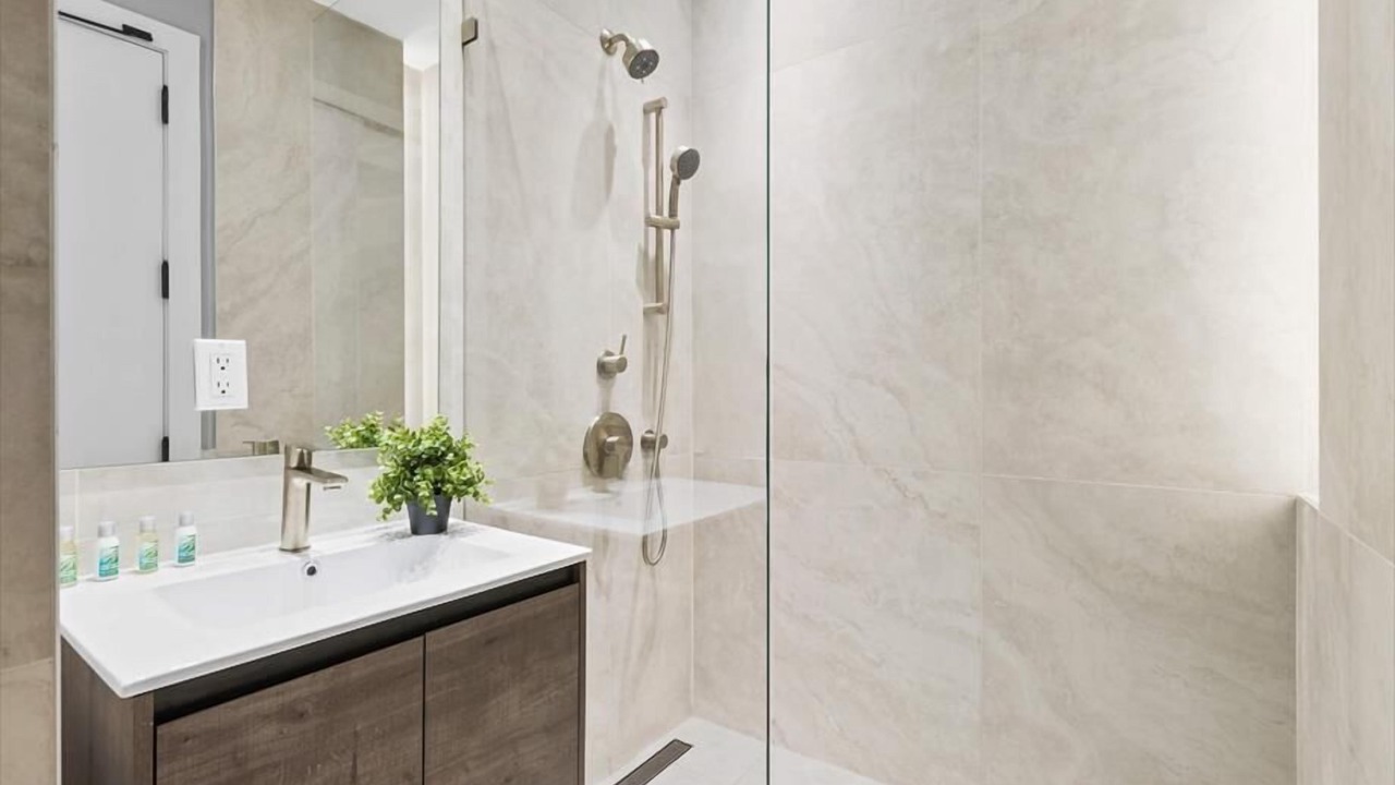 Photo of Bathroom in Port Morris