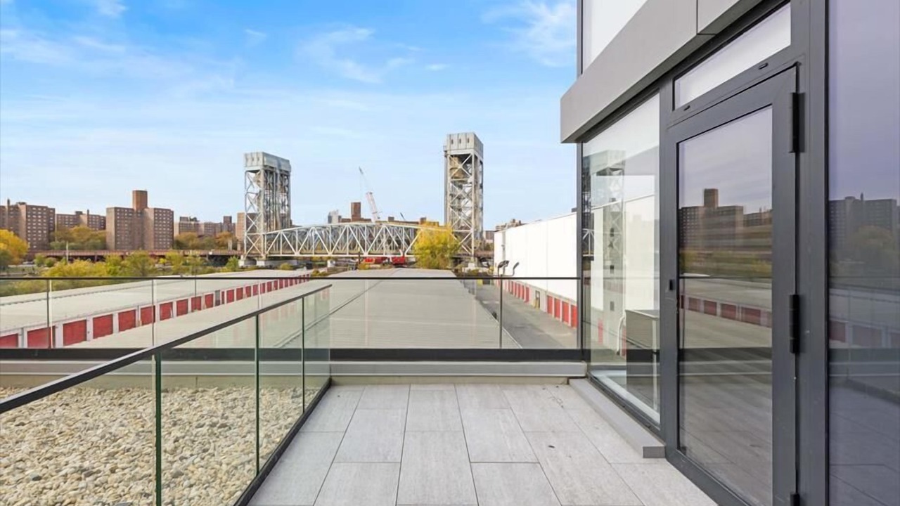 Photo of Patio Balcony in Port Morris