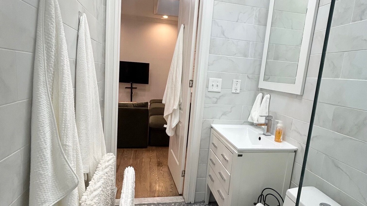 Photo of Bathroom in Bushwick