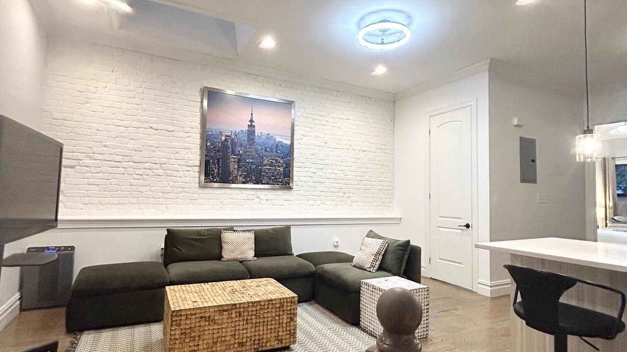 Photo of Livingroom in Bushwick