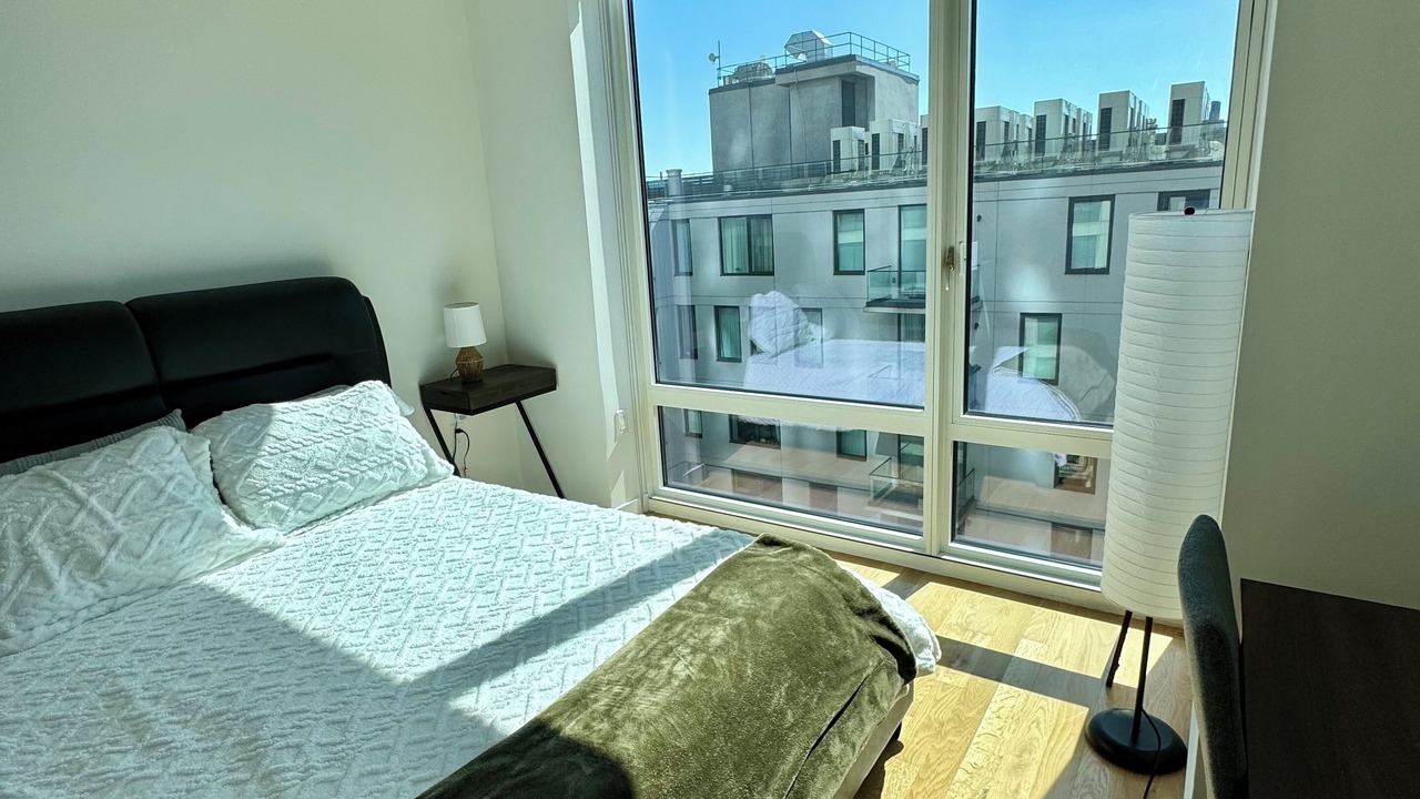 Photo of Bedroom in Hunters Point