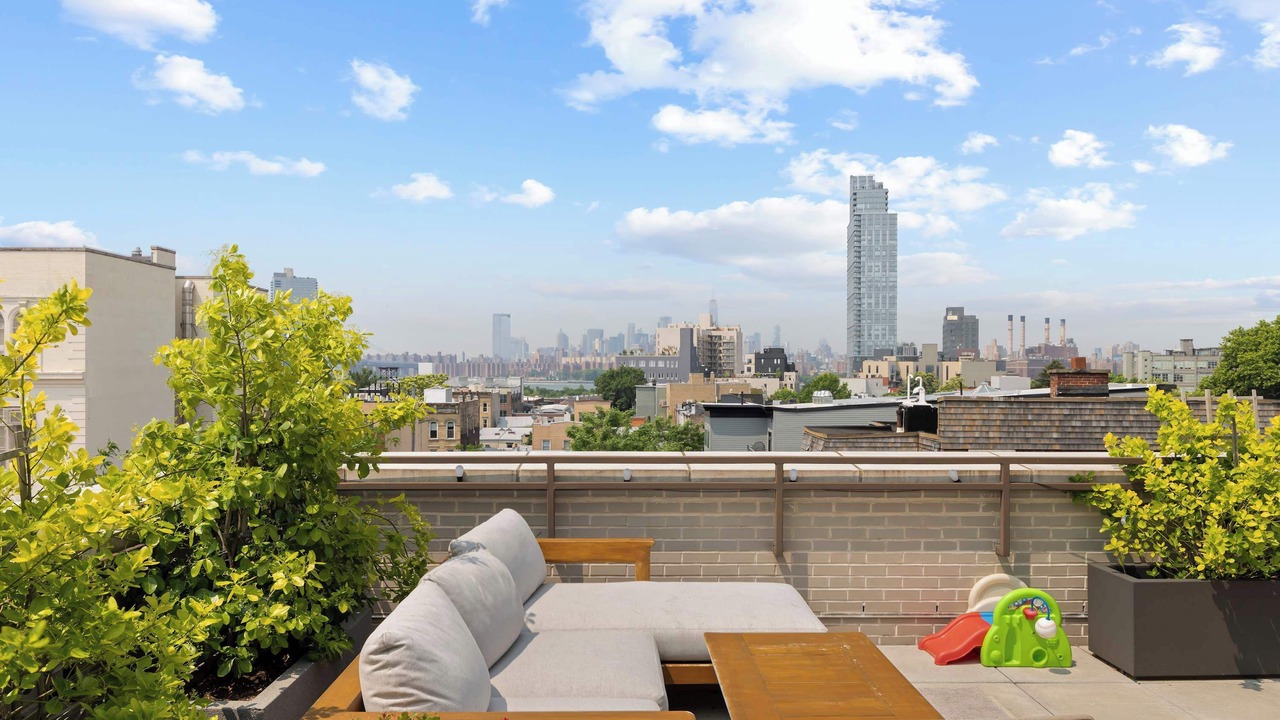 Photo of Outdoor in Greenpoint