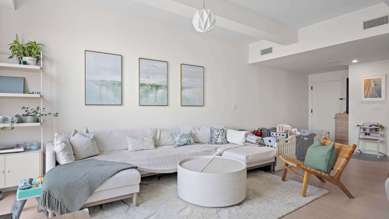 Photo of Livingroom in Greenpoint