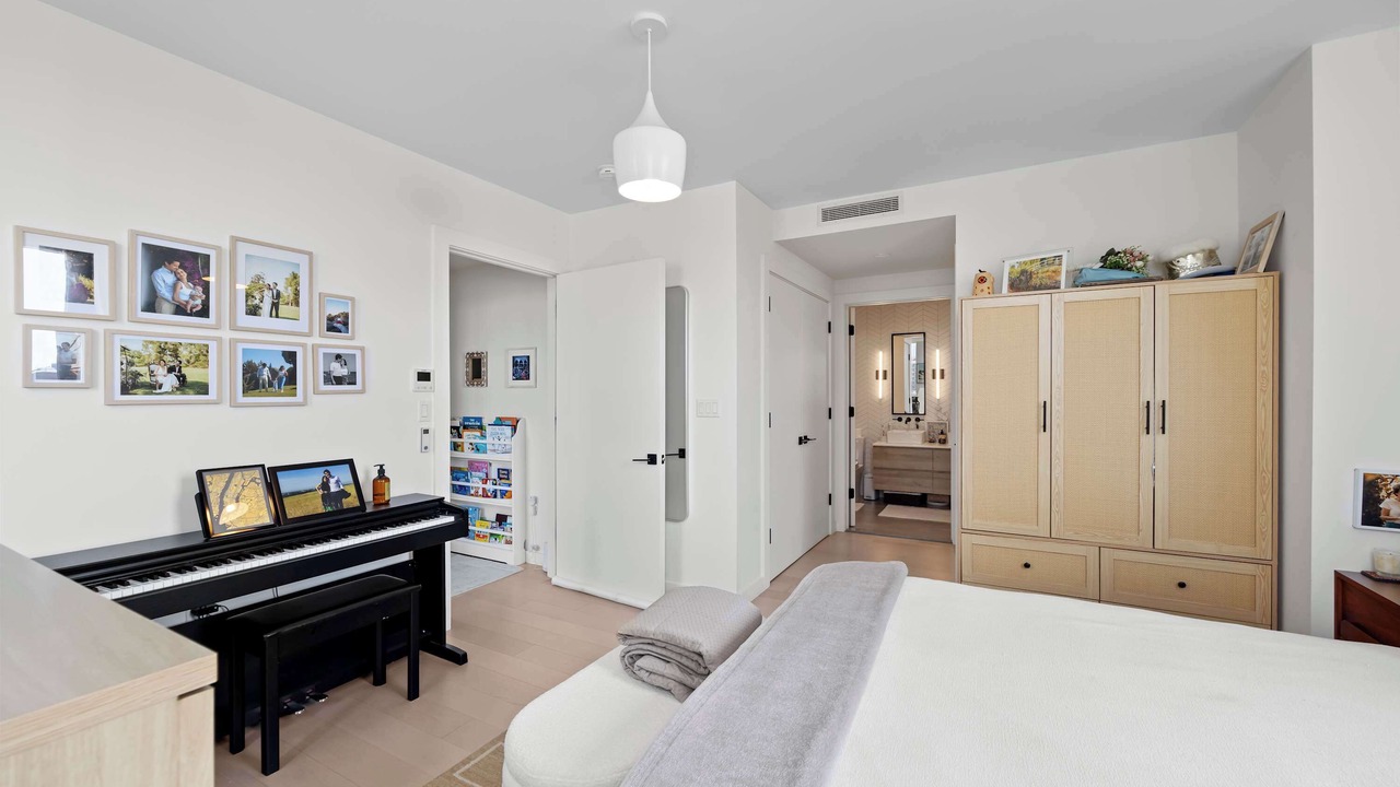 Photo of Bedroom in Greenpoint