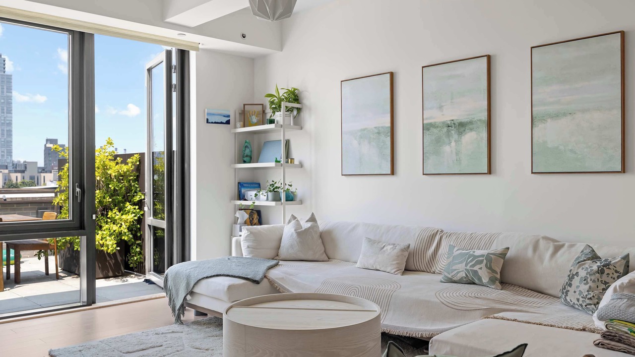 Photo of Livingroom in Greenpoint