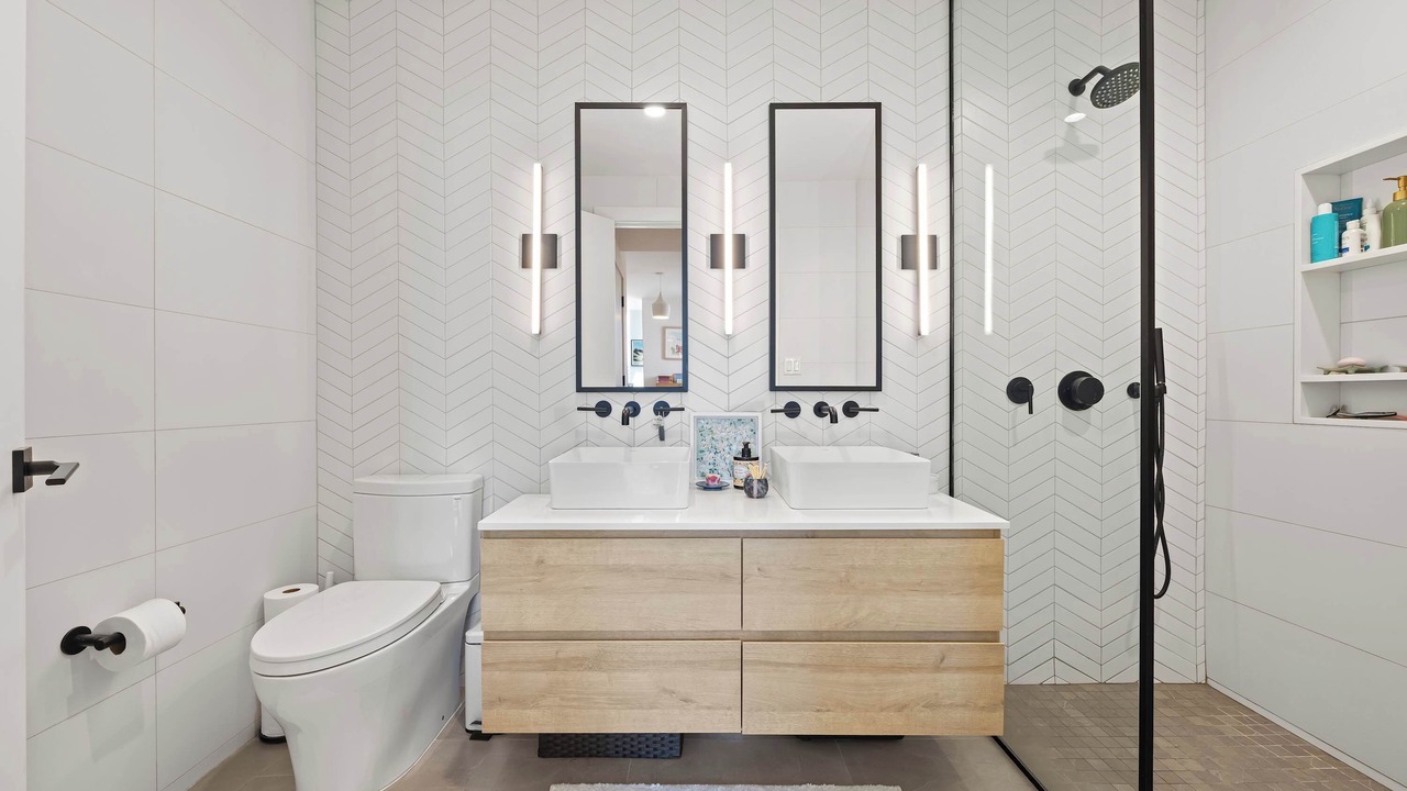 Photo of Bathroom in Greenpoint