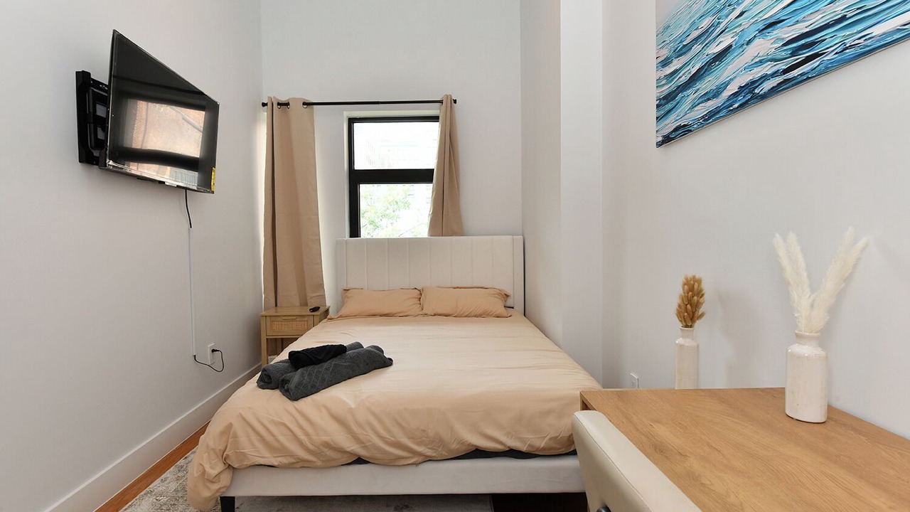 Photo of Bedroom in Midtown