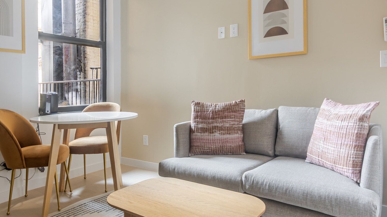 Photo of Livingroom in Chinatown