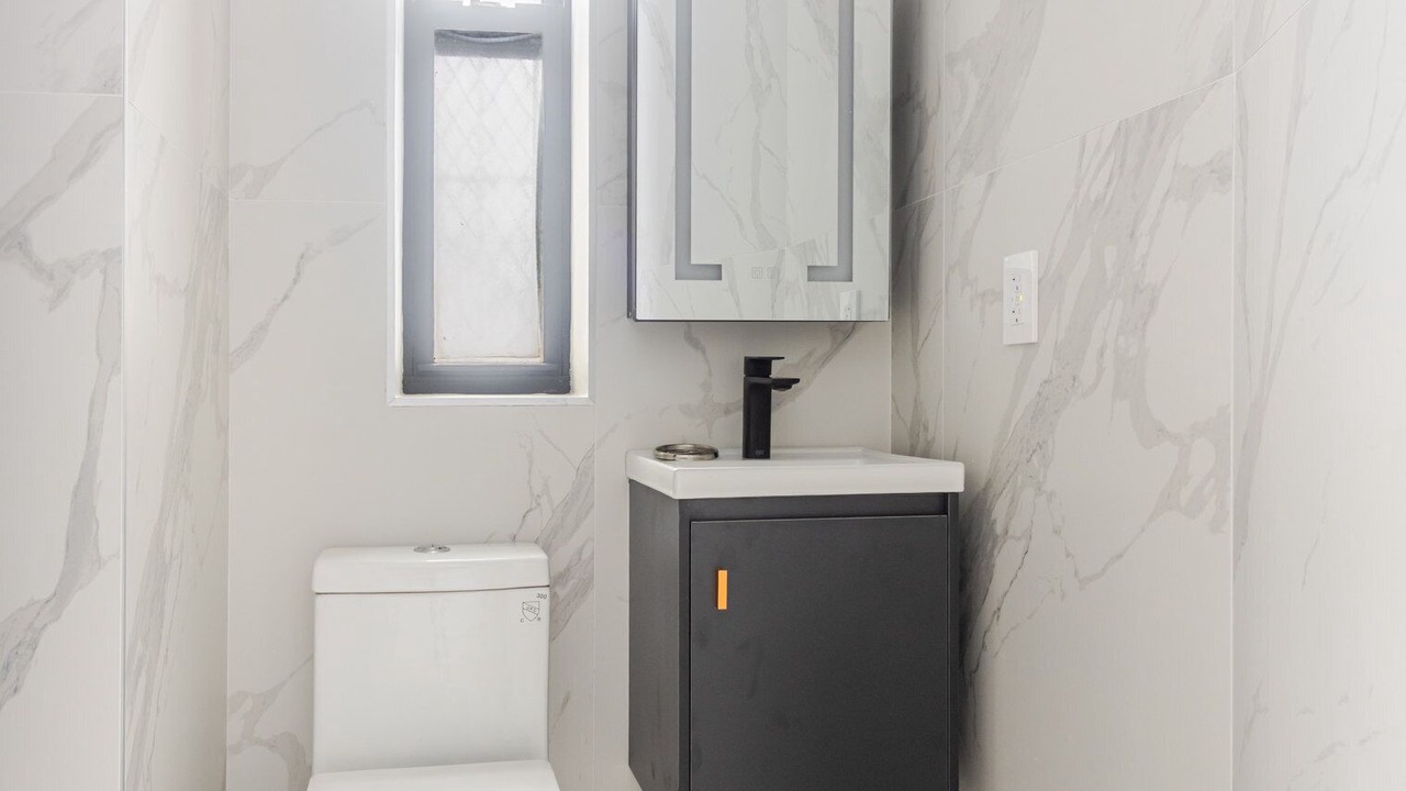 Photo of Bathroom in Chinatown