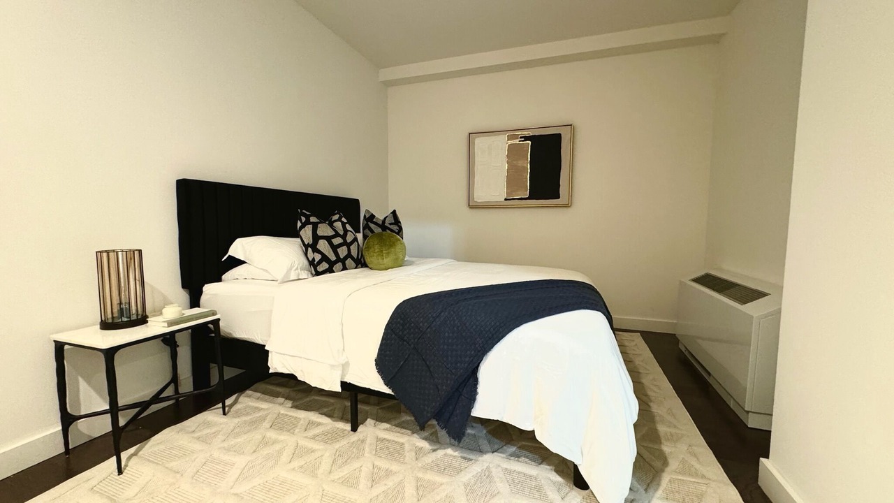 Photo of Bedroom in Financial District