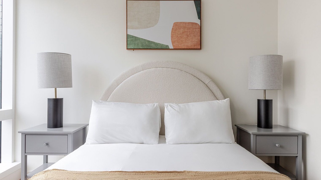 Photo of Bedroom in Hunters Point