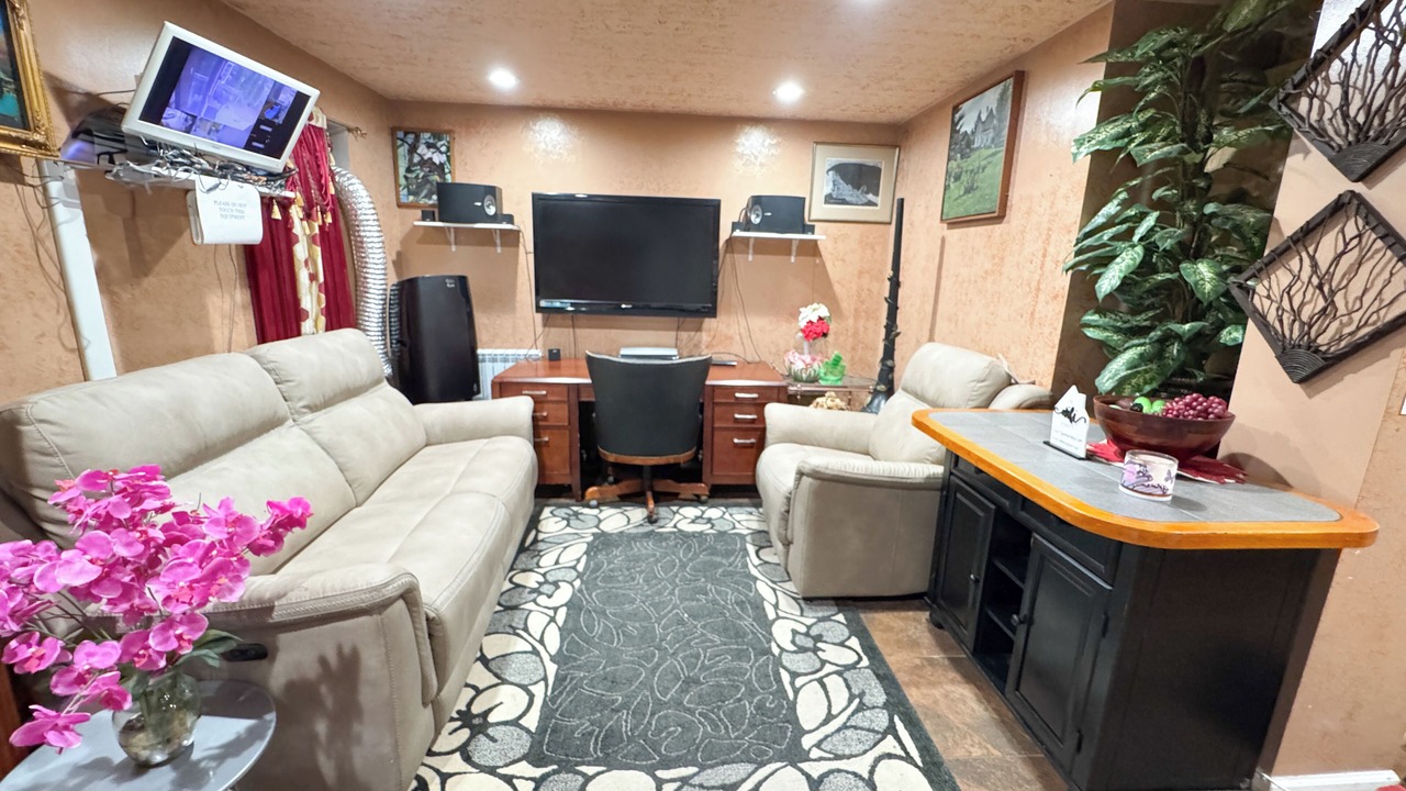 Photo of Livingroom in Queens