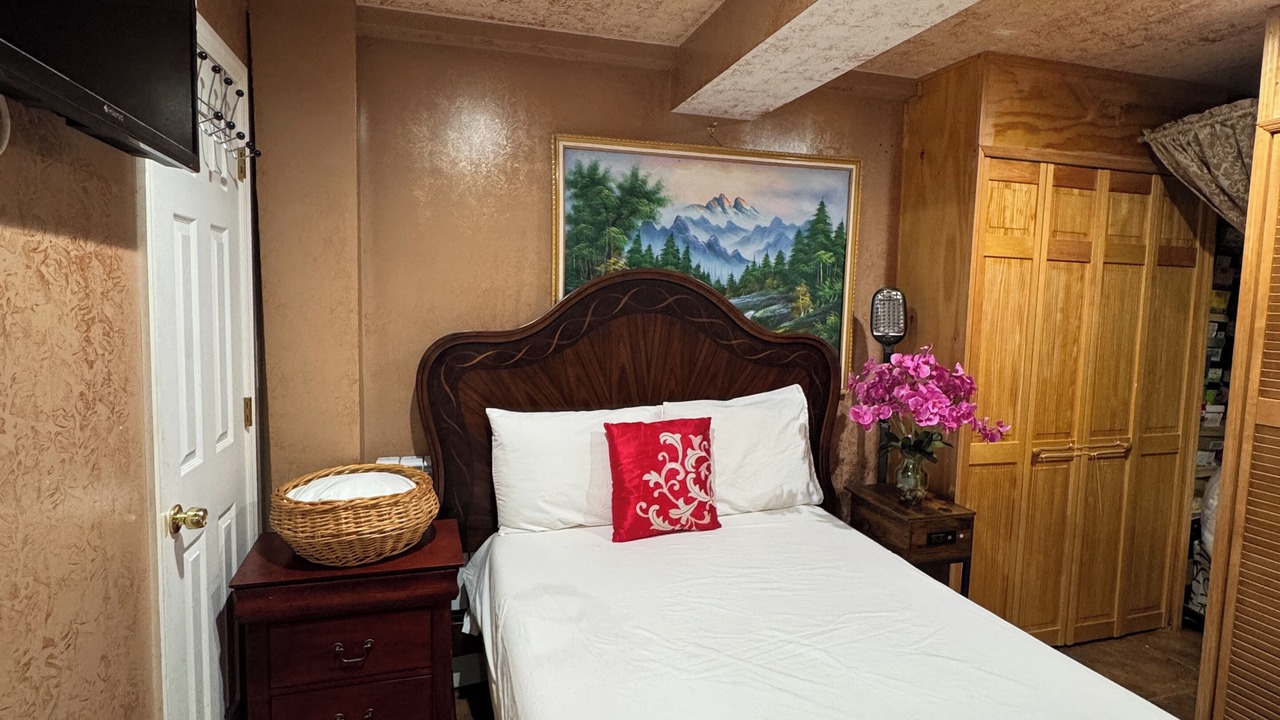 Photo of Bedroom in Queens