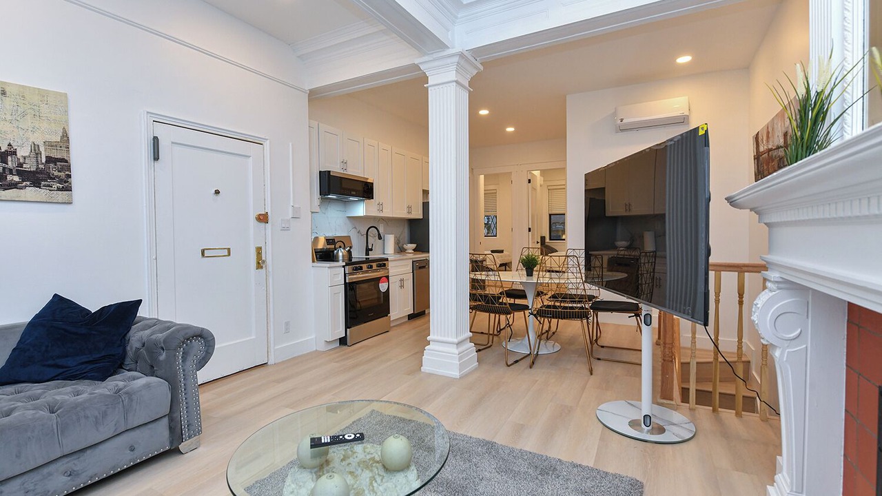 Photo of Livingroom in Upper West Side