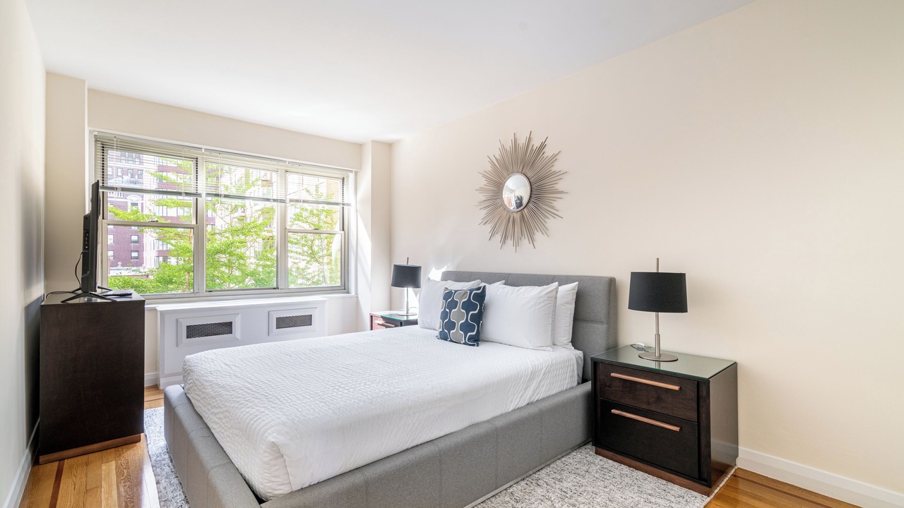 Photo of Bedroom in Midtown