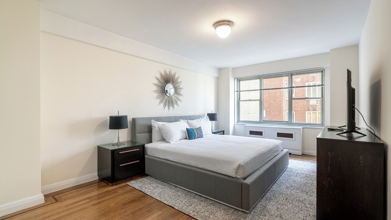 Photo of Bedroom in Midtown