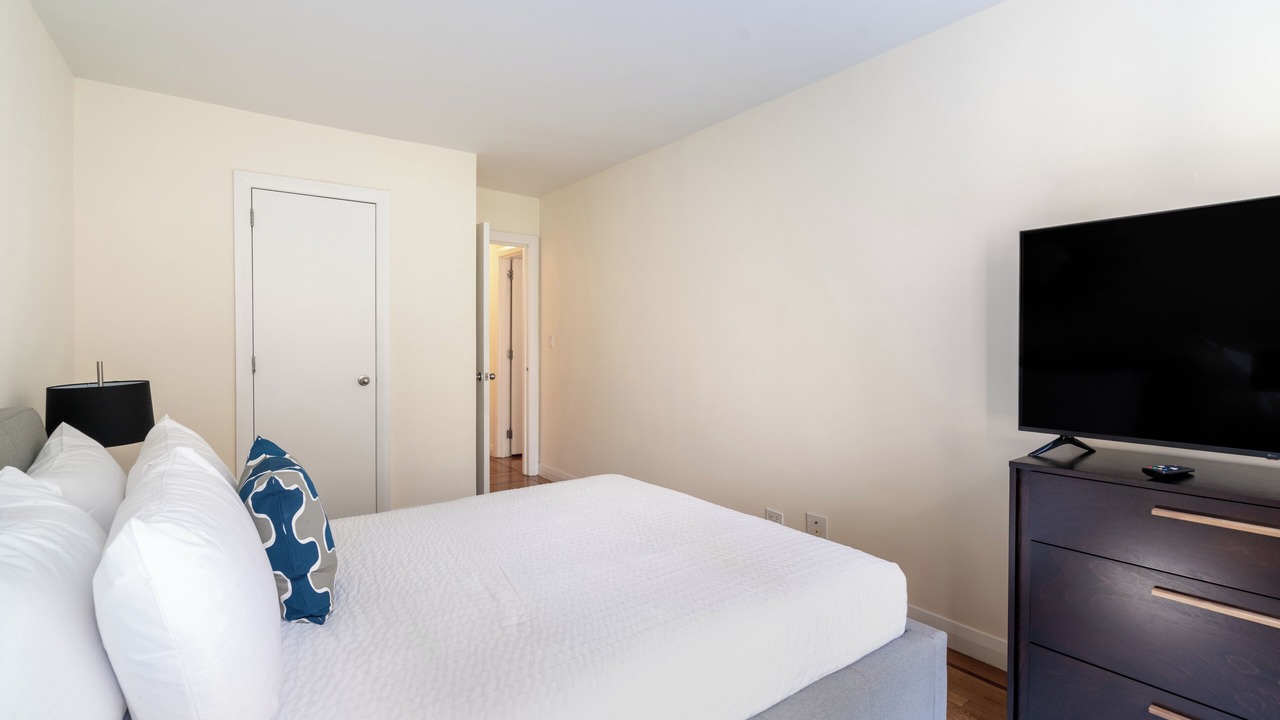 Photo of Bedroom in Midtown
